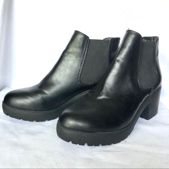 Steve Madden Shoes - Steve Madden Booties Size 9 Black Leather